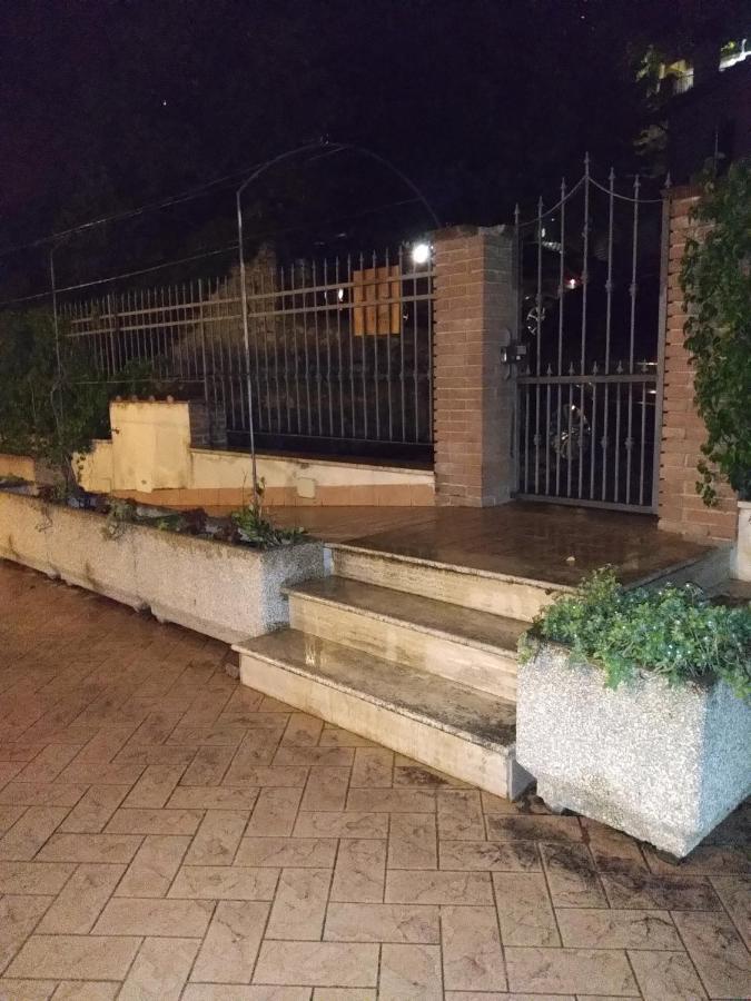 B&B Casa Regina Stroncone 外观 照片